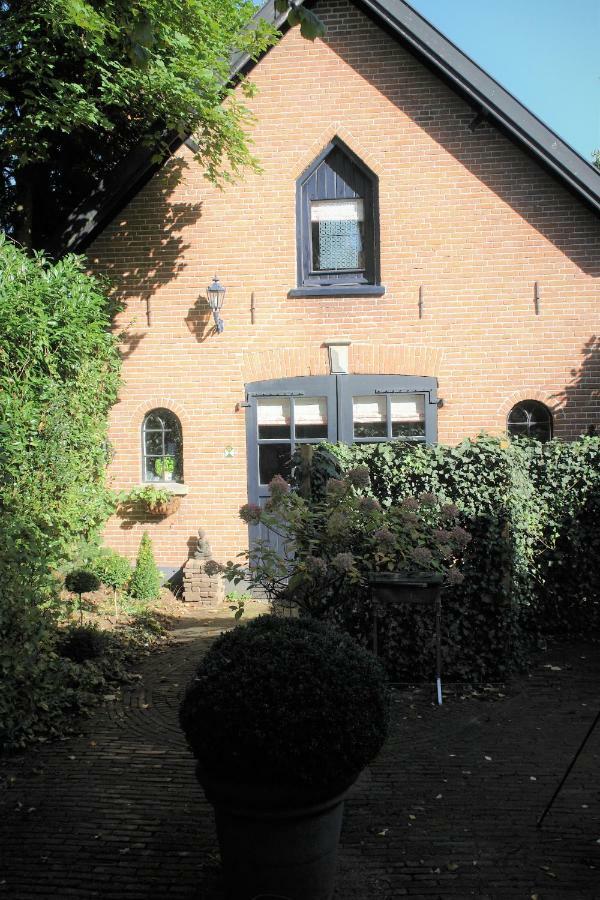 In Het Koetshuis Apeldoorn Exterior photo